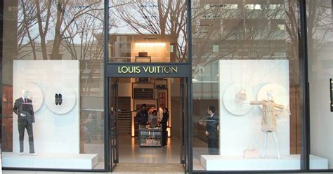 louis vuitton human zoo 1900